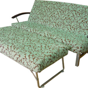 Диван на металлокаркасе с пуфом